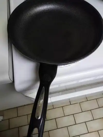 13 inches Fry pan buy and get free cooking pot with lid, View more