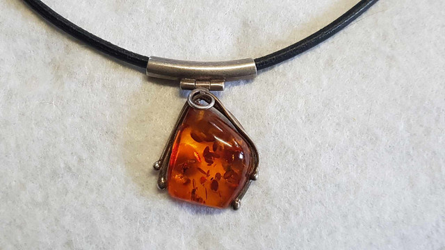 Amber 925 silver Necklace in Jewellery & Watches in Whitehorse - Image 2