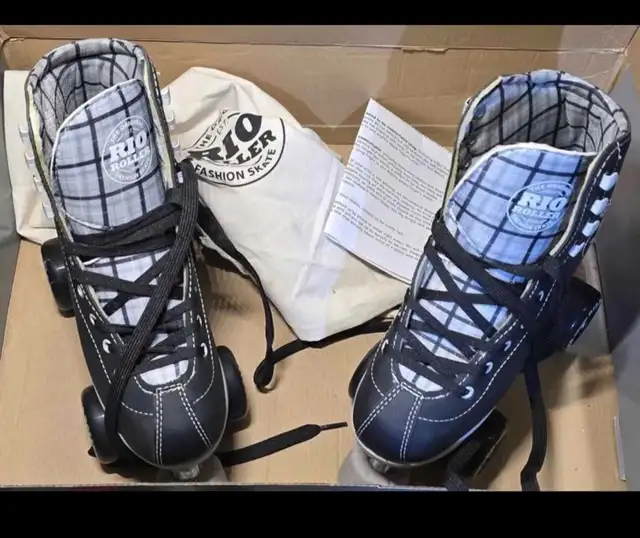 Rio Roller Signature Quad Roller Skates Black Size 5 BRAND NEW  in Skates & Blades in Windsor Region - Image 3