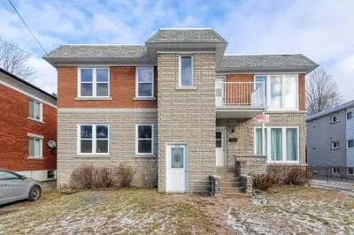Deux chambres disponibles au sous-sol pour jeune étudiant ou jeune travailleur. D'autres photos pour...
