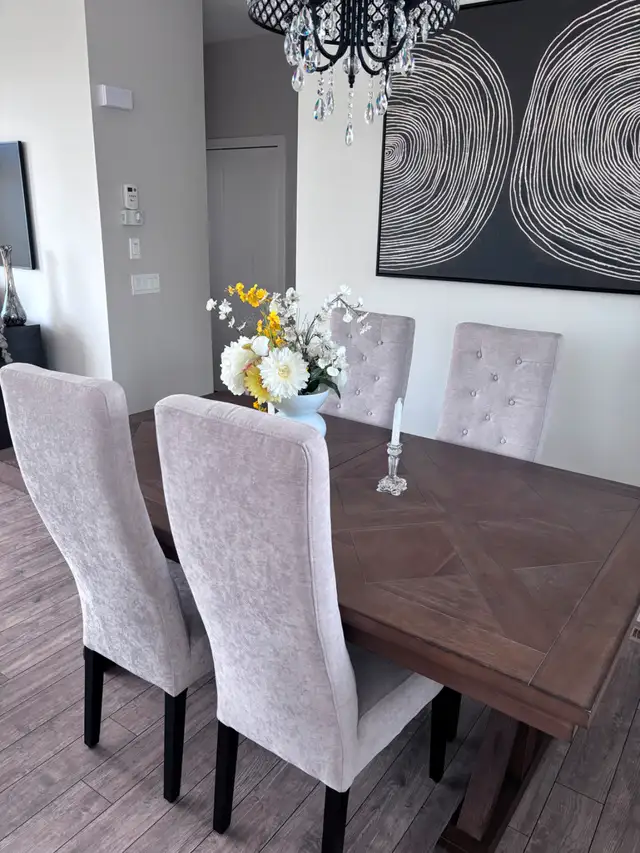 Dining chairs62863260705665122