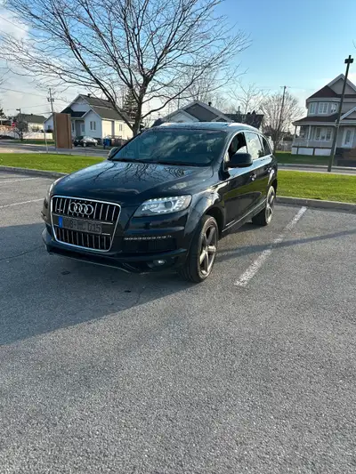 Audi Q7 2015, moteur TDI, 233000 km. Très bien entretenue, vidanges régulières. options: toit ouvran...