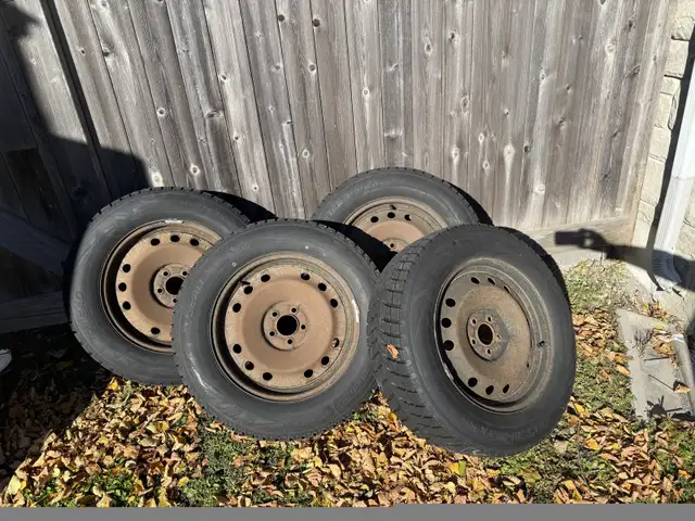 Winter tires on steel rims 235 65r18 in Other Parts & Accessories in Markham / York Region - Image 8