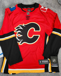 Calgary Flames Fanatics NHL Licensed Hockey Jersey New 