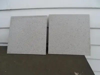 17 Tuiles de céramique neuves 16 X 16  à 2$  chaque, View more