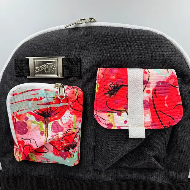 Stampin’ Up! On Stage Backpack Poppies Flowers Red Black Convent in Bags & Luggage in Strathcona County - Image 3