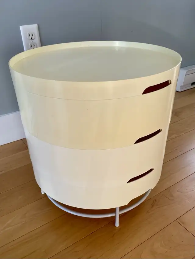 IKEA plastic side table in Coffee Tables in Bedford - Image 3