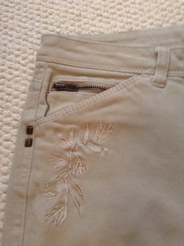 $20 for these beige size 6 dress shorts from Suko! in Women's - Bottoms in City of Toronto - Image 2