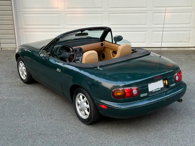 1991 Mazda MX-5 Miata Limited Edition (BRG) 