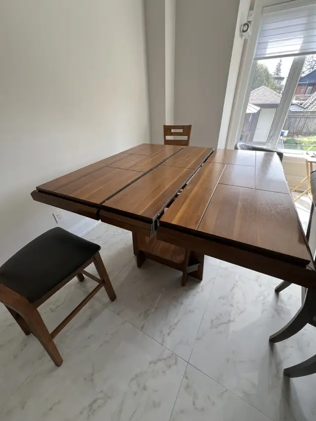 Walnut Kitchen dining table and 4 chairs for sale in Dining Tables & Sets in Markham / York Region - Image 4