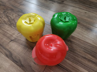 TUPPERWARE saver containers (bell peppers + apples) ALL for $15!
