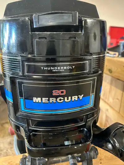I am selling a 1983 Mercury 20hp 2 stroke outboard motor. Motor runs great Comes with tank and fuel...