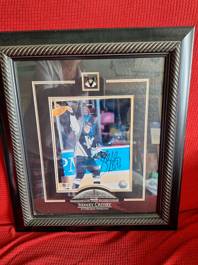 Framed Sidney Crosby signed in Arts & Collectibles in Hamilton