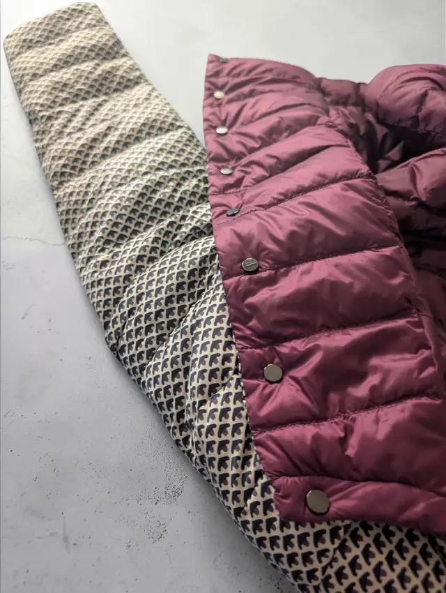 WEEKEND MAX MARA REVERSIBLE PUFFER JACKET US 2 in Women's - Tops & Outerwear in City of Toronto - Image 5