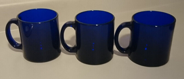 Vintage Cobalt Blue Libbey Glass Coffee Mug in Arts & Collectibles in Oshawa / Durham Region - Image 4