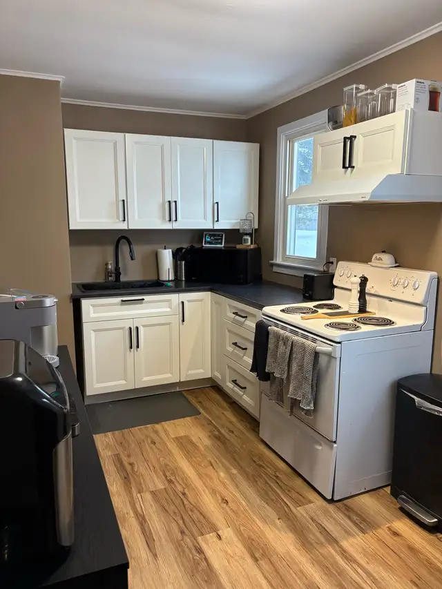 Spacious 3 bed 1 bath duplex