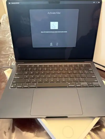 Mac Book Air, View more
