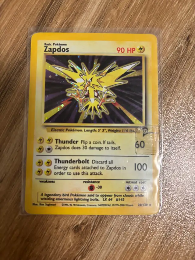 1995 Zapdos Hologram Pokémon card, vintage in Arts & Collectibles in Mississauga / Peel Region - Image 2