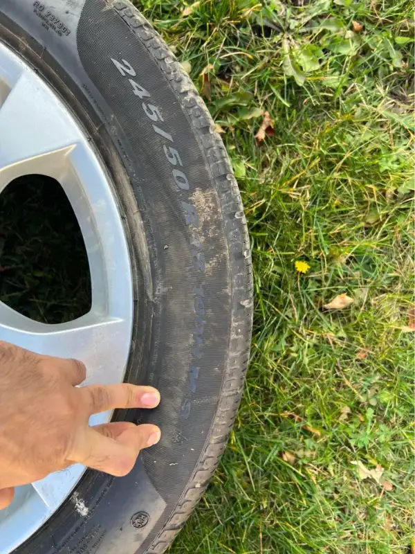 3 bmw mags with Pirelli run flat winter tires in Tires & Rims in Laval / North Shore - Image 5