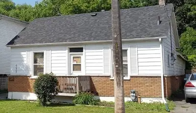 Available for immediate occupancy or as of December 1. Close to downtown and public transit. Fully r...