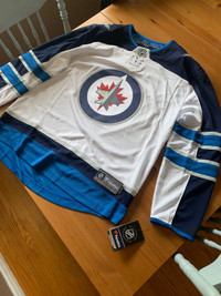 Winnipeg  jets jersey men’s large 
