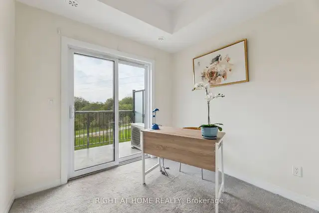 3 Bedroom Townhouse Overlooking Green space for Sale! in Condos for Sale in Oshawa / Durham Region - Image 10