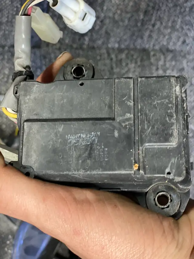 2002 Gsxr 1000 parts in Motorcycle Parts & Accessories in Belleville - Image 6