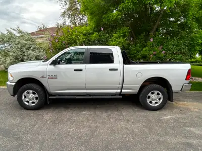 Looking for a like new truck ready to hit the road for summer? Truck in excellent condition for sale...