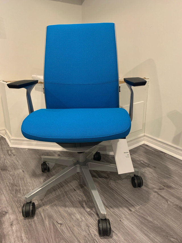 Steelcase Think V2  in Chairs & Recliners in Mississauga / Peel Region