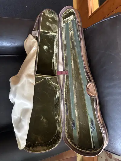 Shaped vintage violin case made in Germany c. 1970 Jaeger in good condition with the original case c...
