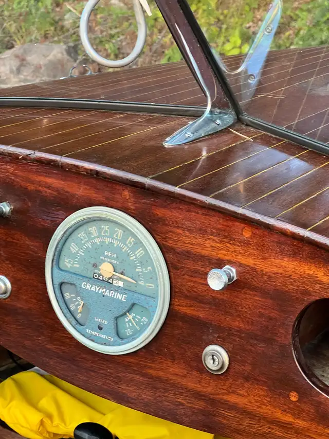 Classic Wooden Boat in Powerboats & Motorboats in Trenton - Image 5