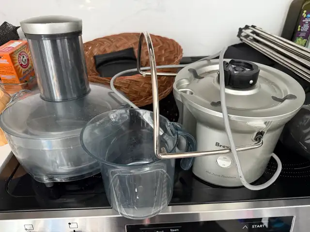 Breville Juicer in Processors, Blenders & Juicers in Markham / York Region - Image 2