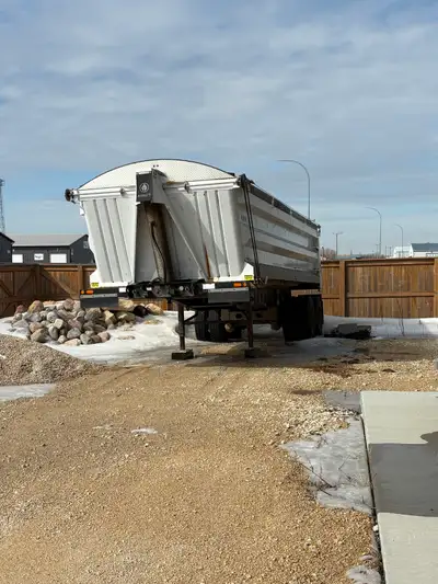 2012 Arne’s Tandem Axle End Dump Trailer in excellent condition and ready to work. Specifications: M...