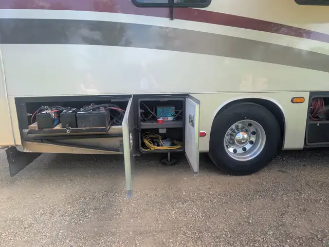 Motorhome - 2003 Spartan Travel Supreme Select in RVs & Motorhomes in Edmonton - Image 17