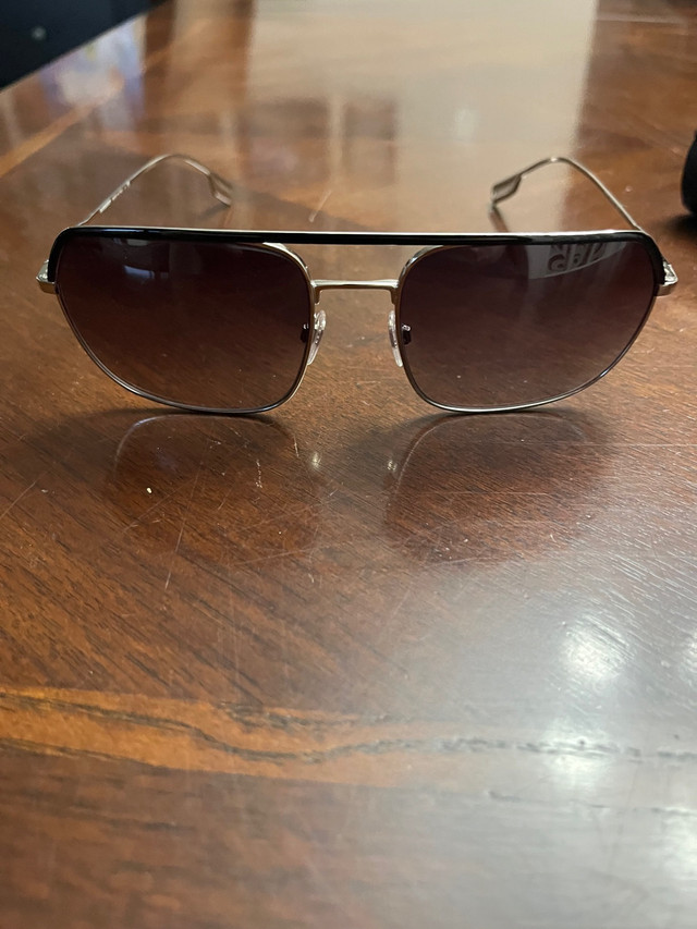 Burberry Men’s Sunglasses  in Other in City of Toronto - Image 4