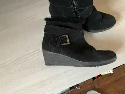 Boots size 6 and 7, View more