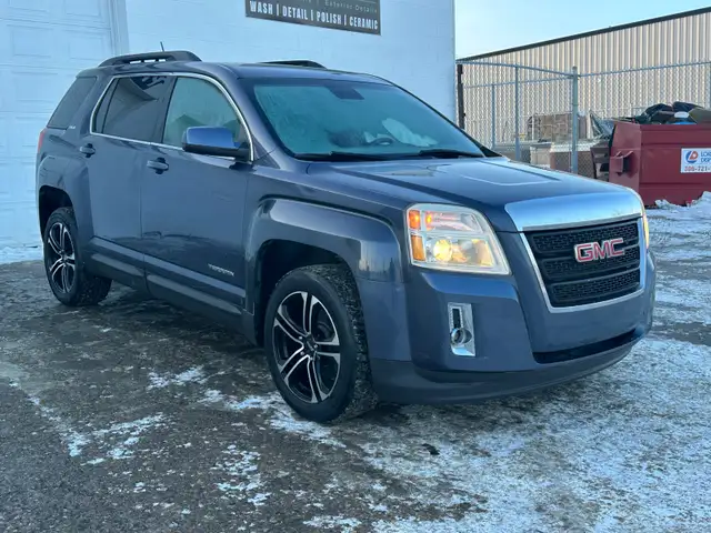 GMC Terrain 2013 V6 AWD in Cars & Trucks in Saskatoon - Image 3