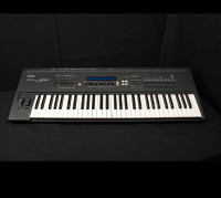 Yamaha S30 vintage synthesizer MINT