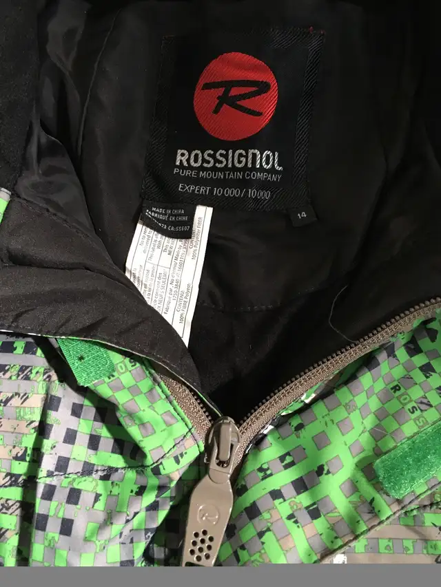 Rossignol ski jacket in Kids & Youth in City of Montréal - Image 4