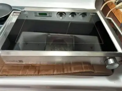 Stainless glass grill Kuraidori Excellent condition Pickup only Malden center Amherstburg