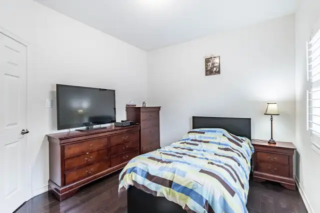 4 bedroom and 2.5 washroom home in Brampton (Mississauga Rd) in Long Term Rentals in Mississauga / Peel Region - Image 8