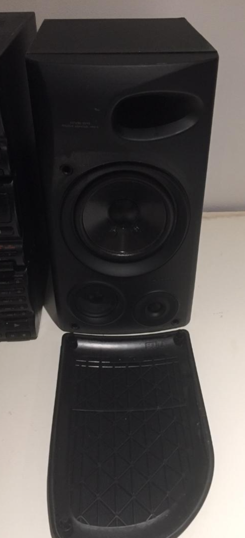 Pair Of Sony SS-M55 Surround Sound Speakers 6Ω 60W Max L + R in Other in Markham / York Region - Image 7