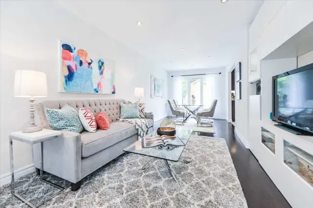 Top Two Floors - 4 Bedroom House for Rent in North Oshawa