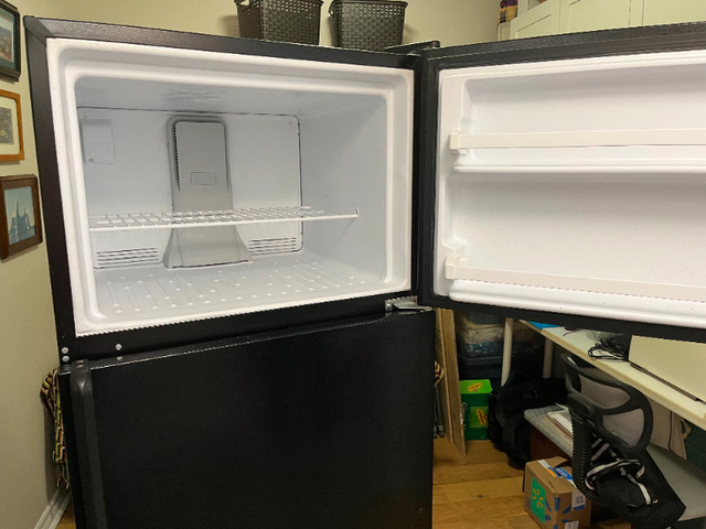 WHIRLPOOL REFRIGERATOR in Refrigerators in Renfrew - Image 4