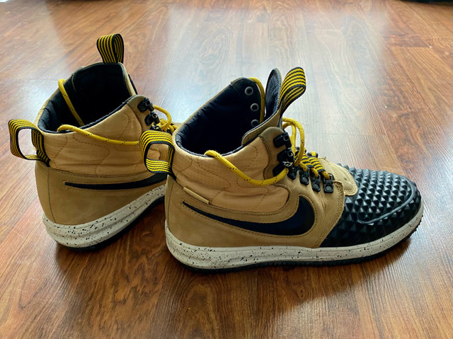 Nike Lunar Force Duck boot Men’s Size 9 in Men's Shoes in Winnipeg - Image 2