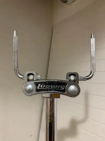 70's Ludwig Double Tom Mount Stand - p/u in Dufferin/Lawrence Area Thanks for looking!