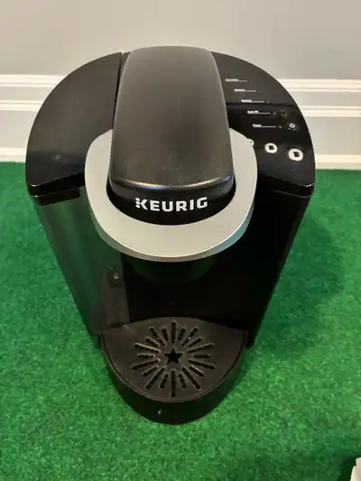 USED SINGLE CUP KEURIG COFFEE MACHINE, View more