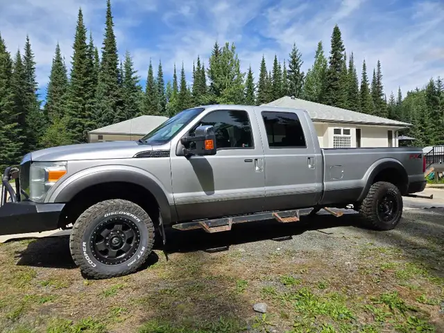 2012 F350 6.2L  in Cars & Trucks in Prince George - Image 3