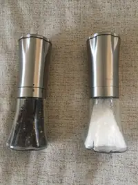 Battery Grind SALT and PEPPER MILL GRINDERS-Stainless Steel