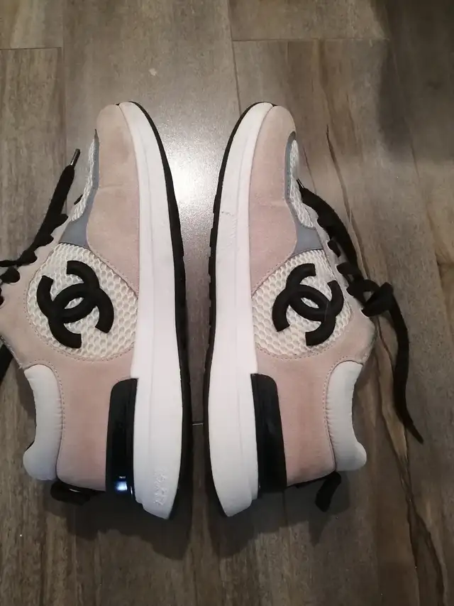Women's Sport Shoes Size 38.5 Brand Chanel62863727774467124